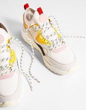 Load image into Gallery viewer, Multicolored Pieces Trainers
